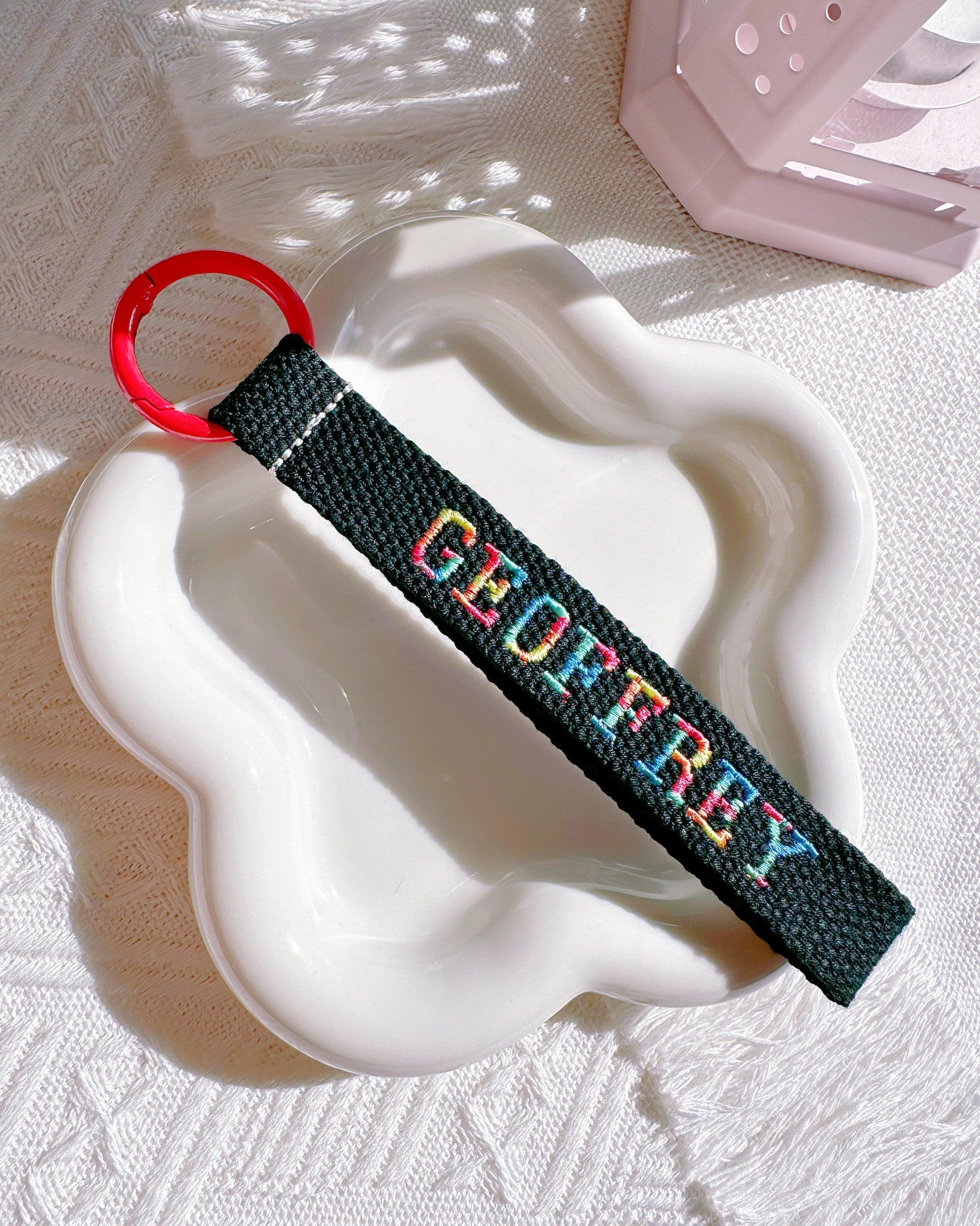Custom Gradient Bold Font Embroidered Name Tag – Personalized Bag Tag & Keychain - I‘M GIFT